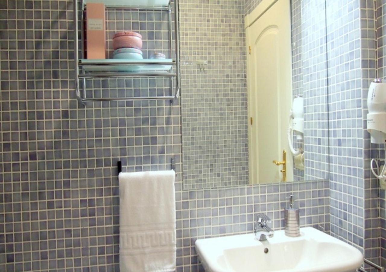 Reyes Catolicos I Apartment Granada Ngoại thất bức ảnh