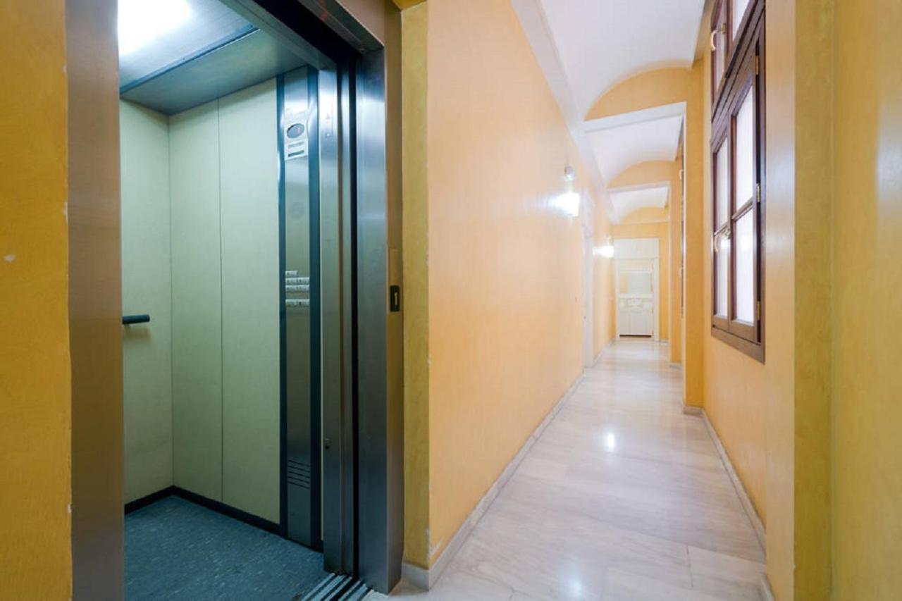 Reyes Catolicos I Apartment Granada Ngoại thất bức ảnh