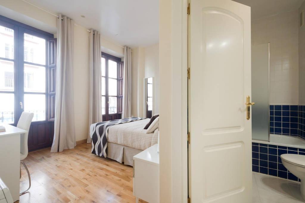 Reyes Catolicos I Apartment Granada Ngoại thất bức ảnh